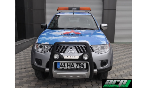 Передняя защита (c противотуманными фарами) на Mitsubishi L200 (2006-2013) 