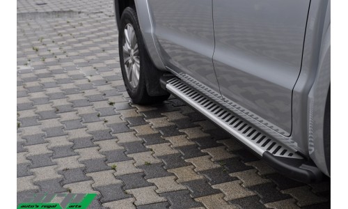 Комплект алюминиевых порогов 