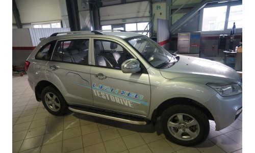 Пороги алюминиевые (Alyans) Lifan X60 (2011-) на Lifan X60 (2011-2016) 