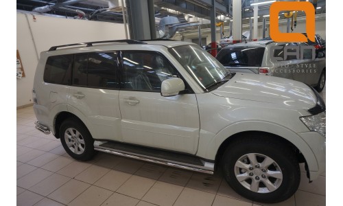 Защита штатных порогов Mitsubishi Pajero (Митсубиши Паджеро) IV (2011-) d 42 на Mitsubishi Pajero 4 (2006-2011) 