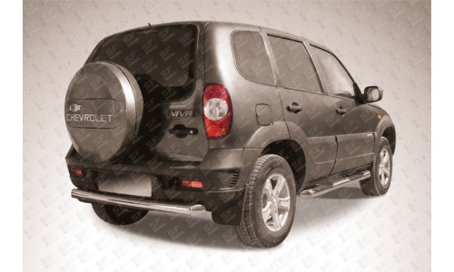 Защита заднего бампера d76 радиусная Chevrolet Niva (2010) на Chevrolet Niva (2010-) 