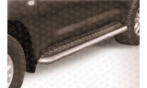 Пороги d76 с листом Toyota Land Cruiser 200 (2007) на Toyota Land Cruiser 200 (2007-2011) 