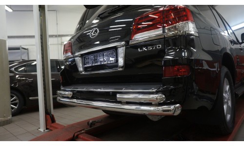 Защита заднего бампера Lexus LX570 (2014-2015 / 2015-) (двойная) d 76/60 на Lexus LX570 (2012-2015) 