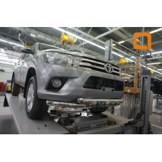 Защита переднего бампера Toyota Hilux (2015-) (двойная Shark) d76/76