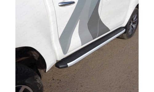 Пороги алюминиевые с пластиковой накладкой 1920 мм код TOYHILUX15-12AL на Toyota Hilux Revo (2015-) 