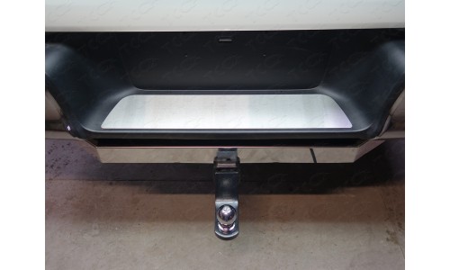 Накладка на задний бампер (лист зеркальный) код TOYHILUX15-24 на Toyota Hilux Revo (2015-) 