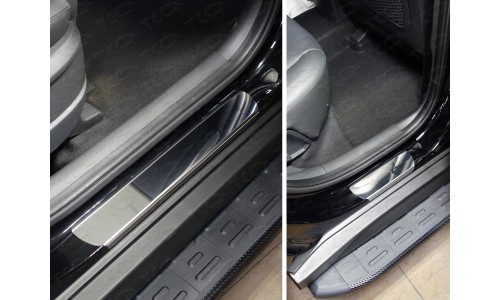 Накладки на пороги (лист зеркальный) код HYUNTUC15-11 на Hyundai Tucson (2015-2018) 