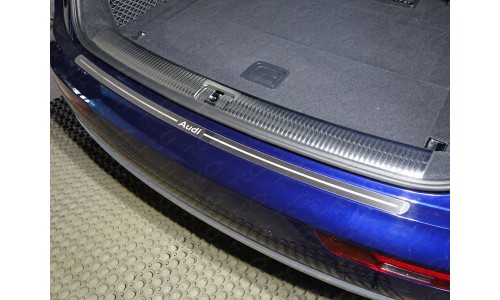 Накладка на задний бампер (лист шлифованный надпись audi) на Audi Q5 (2017-)-(а/м без пневмоподвески) 