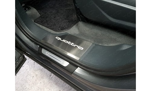 Накладки на пороги (лист шлифованный надпись quattro) код AUDIQ715-03 на Audi Q7 (2015-) 