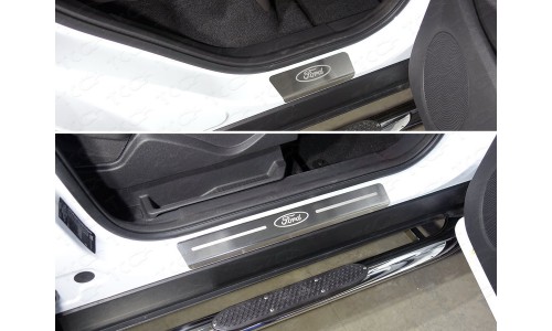 Накладки на пороги (лист шлифованный логотип Ford) код FORKUG17-10 на Ford Kuga (2016-) 