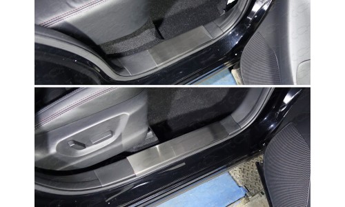 Накладки на пластиковые пороги (лист шлифованный) код MAZCX515-36 на Mazda CX-5 (2015-2017) 