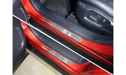 Накладки на пороги (лист шлифованный с полосой) 4шт код MAZCX917-04 на Mazda CX-9 (2017-) 