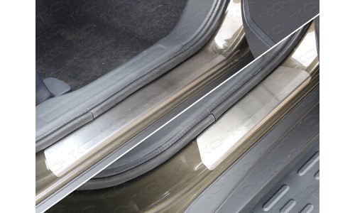 Накладки на пороги (лист шлифованный) код MITOUT15-24 на Mitsubishi Outlander (2015-) 