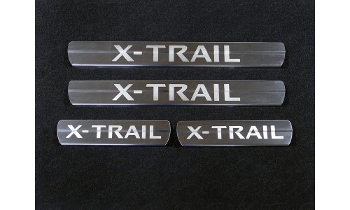 Накладки на пороги (лист шлифованный надпись X-Trail) код NISXTR15-30 на Nissan X-Trail T32 (2015-) 