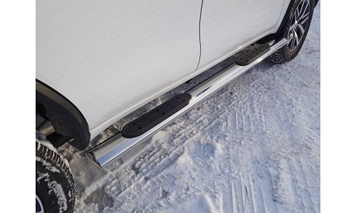 Пороги овальные с накладкой 120х60 мм код TOYFORT17-25 на Toyota Fortuner (2017-) 