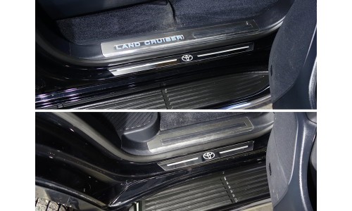 Накладки на пороги (лист зеркальный логотип Toyota) 4шт код TOYLC200EX16-34 на Toyota Land Cruiser 200 (Executive,Excalibur) (2016-) 