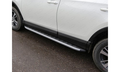 Пороги алюминиевые с пластиковой накладкой (карбон серебро) 1720 мм код TOYRAV15-19SL на Toyota Rav4 (2015-) 
