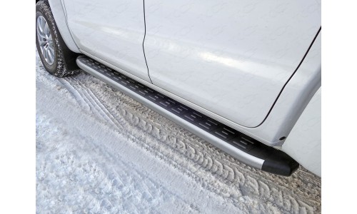 Пороги алюминиевые с пластиковой накладкой (карбон серебро) 1920 мм код VWAMAR17-31SL на Volkswagen Amarok (2016-) 