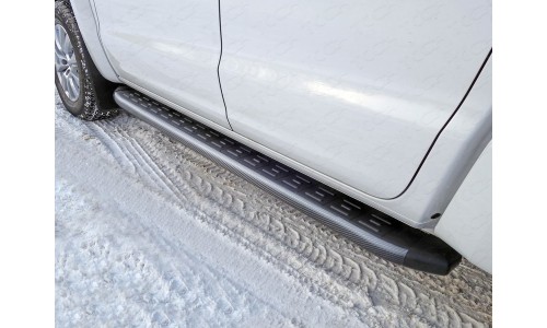 Пороги алюминиевые с пластиковой накладкой (карбон черные) 1920 мм код VWAMAR17-31BL на Volkswagen Amarok (2016-) 