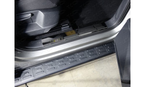 Накладки на пластиковые пороги (лист зеркальный) 2шт код VWTIG17-20 на Volkswagen Tiguan (2017-) 