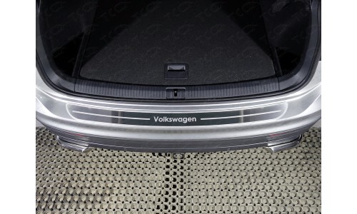 Накладка на задний бампер (лист шлифованный надпись Volkswagen) код VWTIG17-41 на Volkswagen Tiguan (2017-) 