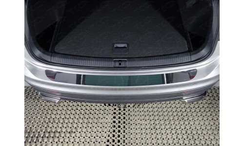 Накладка на задний бампер (лист зеркальный) код VWTIG17-36 на Volkswagen Tiguan (2017-) 