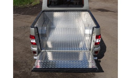 Защитный алюминиевый вкладыш в кузов автомобиля (комплект) код UAZPIC2016-04 на UAZ PATRIOT PICKUP (2015-) 