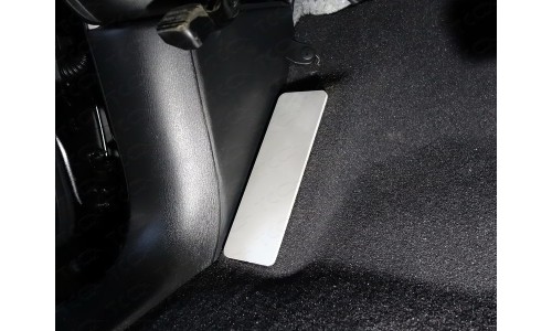 Накладка площадки левой ноги (лист алюминий 4мм) код INFQX8018-01 на Infiniti QX80 (2018-) 