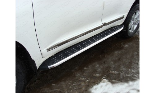 Пороги алюминиевые с пластиковой накладкой 1720 мм код TOYLC20015-13AL на Toyota Land Cruiser 200 (2015-2019) 